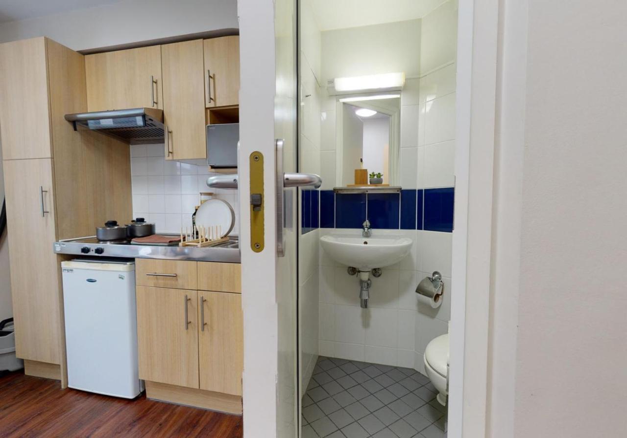 Private Bedrooms With Shared Kitchen And Studios At Iq Tufnell House In Londra Exterior foto