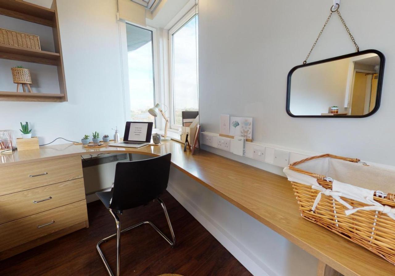 Private Bedrooms With Shared Kitchen And Studios At Iq Tufnell House In Londra Exterior foto