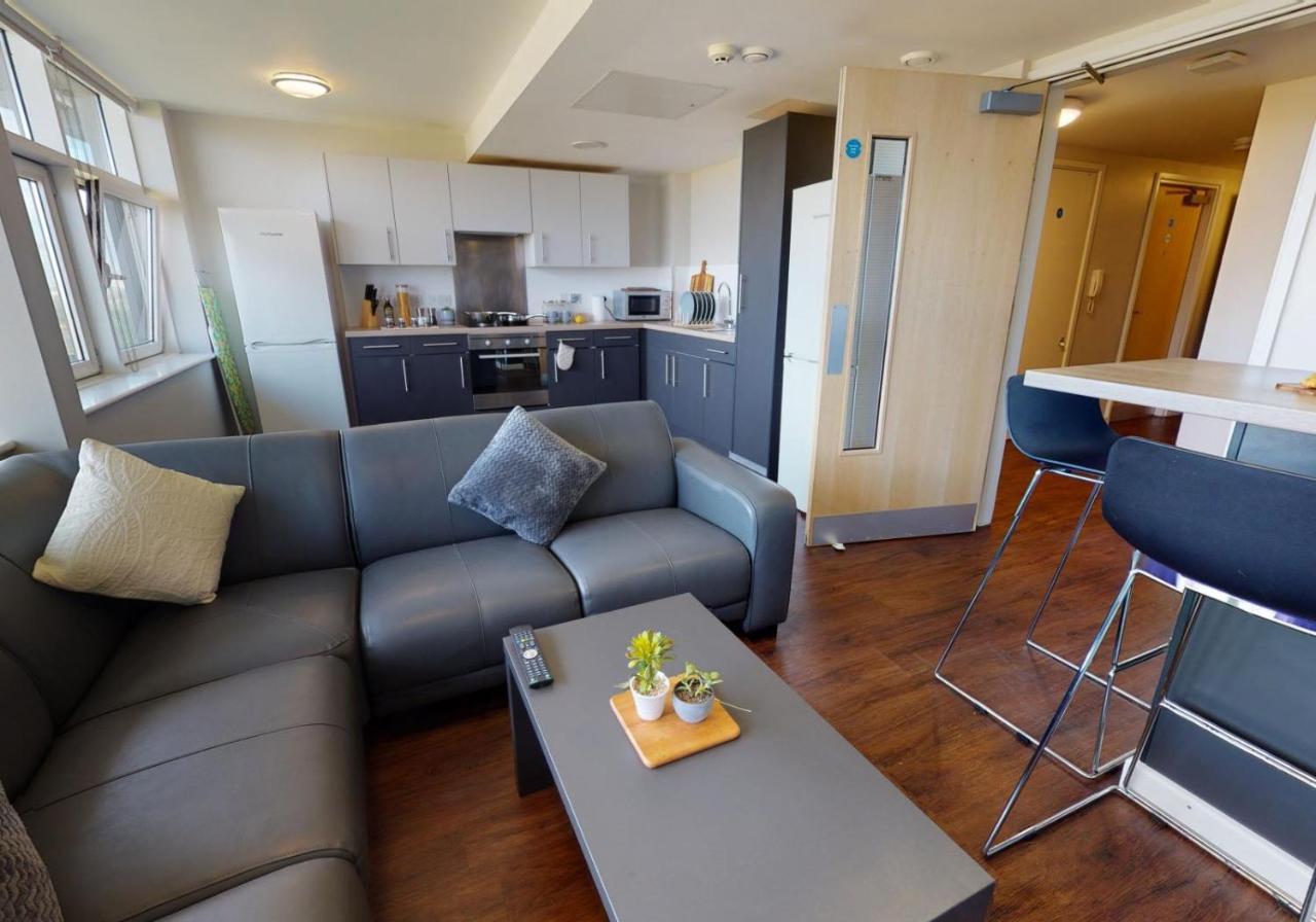 Private Bedrooms With Shared Kitchen And Studios At Iq Tufnell House In Londra Exterior foto
