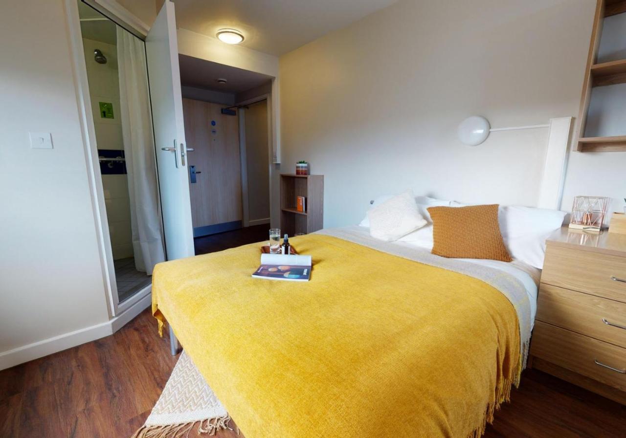 Private Bedrooms With Shared Kitchen And Studios At Iq Tufnell House In Londra Exterior foto
